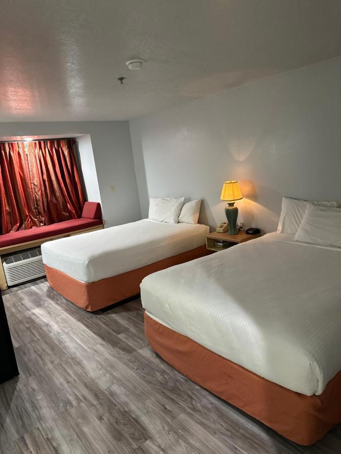 Microtel Inn & Suites By Wyndham Gallup Ngoại thất bức ảnh